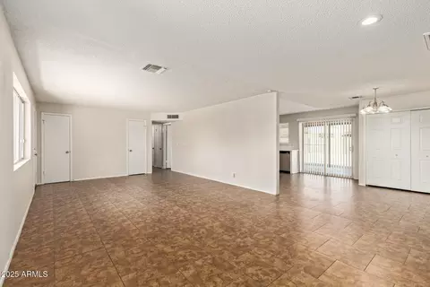 Living - 4344 E Michelle Dr, Phoenix, AZ 85032 photo 2 of 4