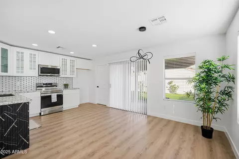 5658 E Flossmoor Ave, Mesa, AZ 85206 photo 9