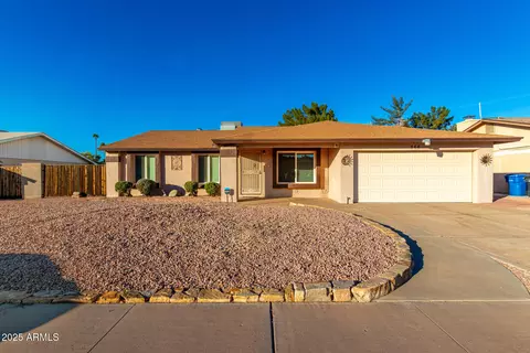 566 W Medina Ave, Mesa, AZ 85210