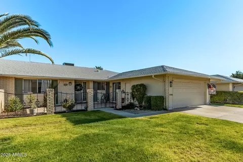 10630 W Tropicana Cir, Sun City, AZ 85351