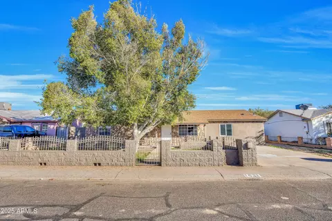 1831 N 74th Ln, Phoenix, AZ 85035