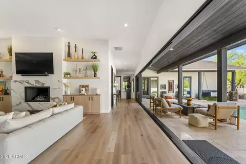 8002 N Ironwood Dr, Paradise Valley, AZ 85253