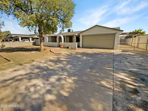 2223 N 62nd Ln, Phoenix, AZ 85035