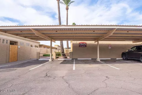 Exterior - 4750 N 14th St, Phoenix, AZ 85014 photo 3 of 7