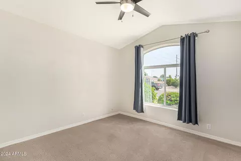 3334 N 42nd St, Phoenix, AZ 85018 photo 16
