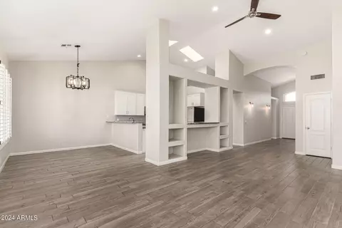 3334 N 42nd St, Phoenix, AZ 85018 photo 12