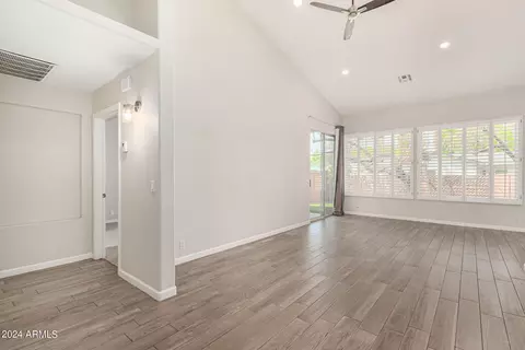 3334 N 42nd St, Phoenix, AZ 85018 photo 14