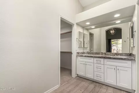 3334 N 42nd St, Phoenix, AZ 85018 photo 24