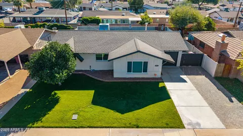 8311 E Mackenzie Dr, Scottsdale, AZ 85251