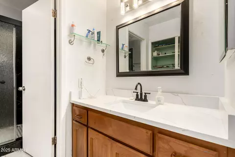 Bath - 2202 E Hampton Ave, Mesa, AZ 85204 photo 4 of 6