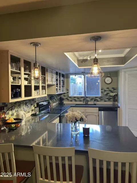 Kitchen - 522 E Topeka Dr, Phoenix, AZ 85024 photo 1 of 3