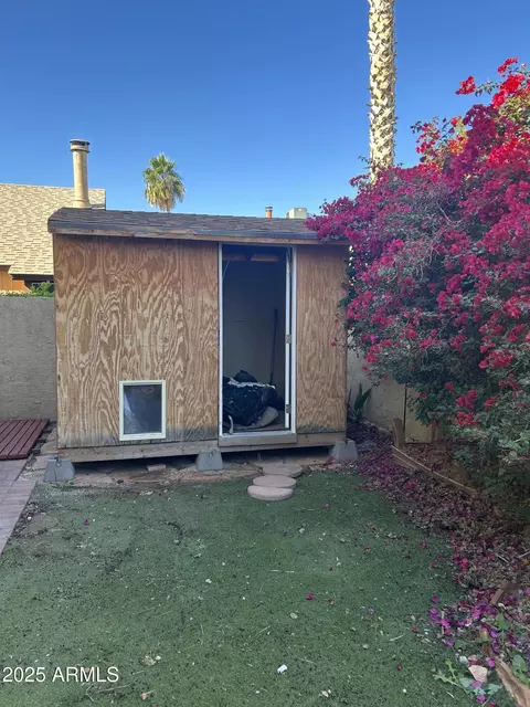 Exterior - 522 E Topeka Dr, Phoenix, AZ 85024 photo 4 of 4