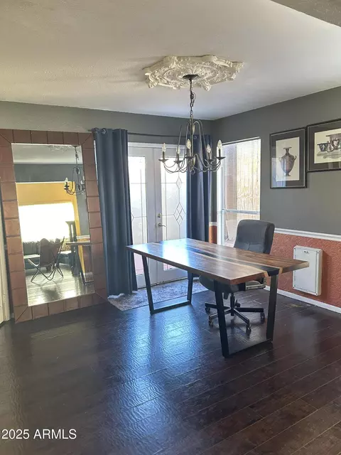 Dining - 522 E Topeka Dr, Phoenix, AZ 85024 photo 1 of 1