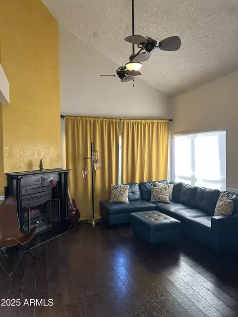 Living - 522 E Topeka Dr, Phoenix, AZ 85024 photo 1 of 2