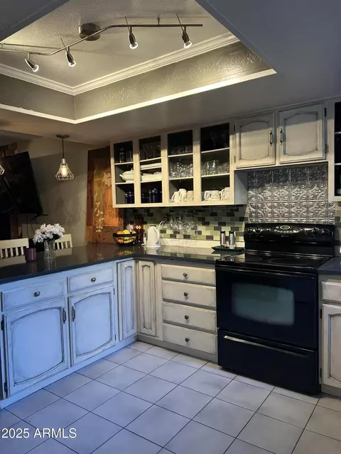 Kitchen - 522 E Topeka Dr, Phoenix, AZ 85024 photo 3 of 3