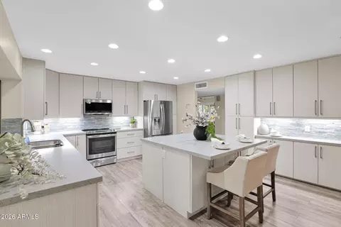 4221 Emelita Ave, Mesa, AZ 85206