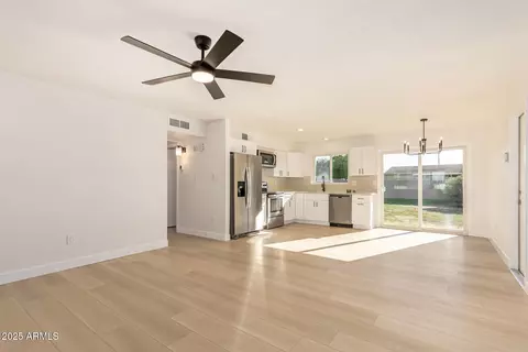 1019 W Cornell Dr, Tempe, AZ 85283 photo 2