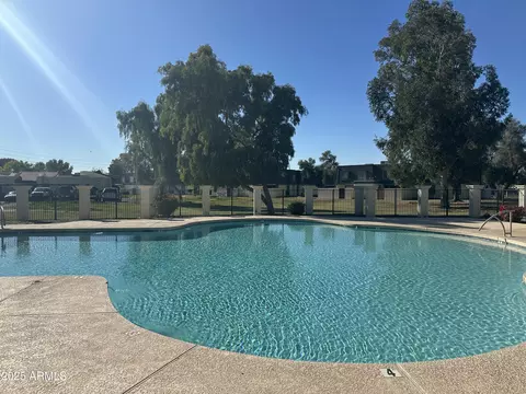 8053 N 32nd Dr, Phoenix, AZ 85051