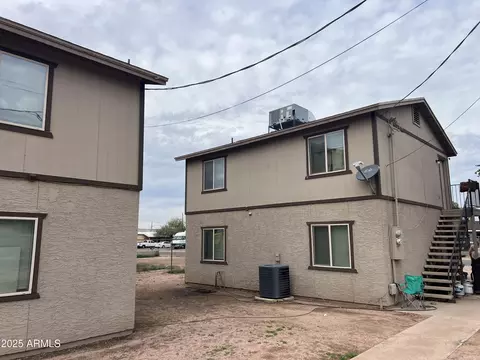 2553 E Pueblo Ave, Phoenix, AZ 85040