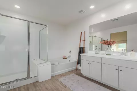 Bath - 4702 S Riata St, Gilbert, AZ 85297 photo 1 of 2