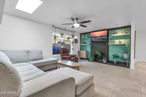 320 W Laguna Dr, Tempe, AZ 85282