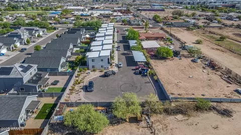 View/Area - 1135 E Chipman Rd, Phoenix, AZ 85040 photo 3 of 4