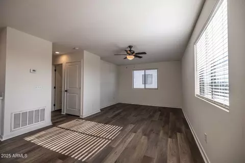 Living - 1135 E Chipman Rd, Phoenix, AZ 85040 photo 3 of 4