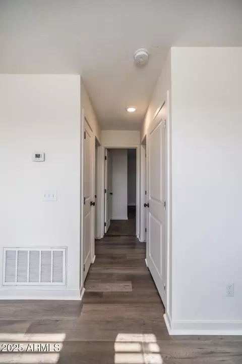 Entry Way - 1135 E Chipman Rd, Phoenix, AZ 85040 photo 1 of 1