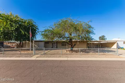 16026 N 67th Dr, Peoria, AZ 85382