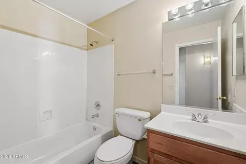 Bath - 4106 E Alder Ave, Mesa, AZ 85206 photo 3 of 3