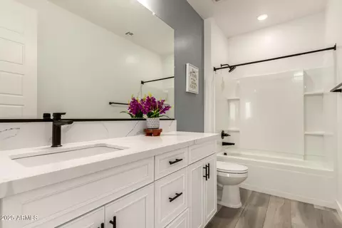 Bath - 1501 E Rakestraw Ln, Gilbert, AZ 85298 photo 5 of 5