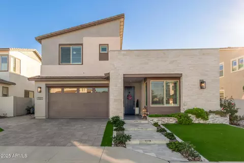 Exterior - 1501 E Rakestraw Ln, Gilbert, AZ 85298 photo 3 of 18