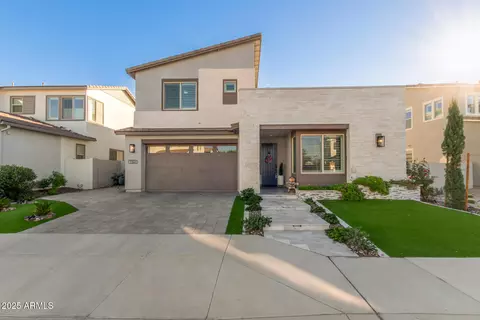 Exterior - 1501 E Rakestraw Ln, Gilbert, AZ 85298 photo 4 of 18