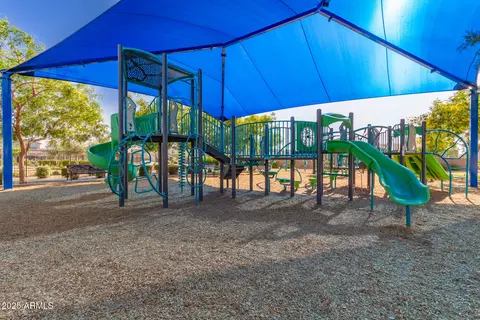 View/Area - 1501 E Rakestraw Ln, Gilbert, AZ 85298 photo 3 of 5