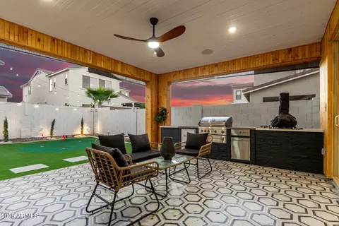Exterior - 1501 E Rakestraw Ln, Gilbert, AZ 85298 photo 6 of 18