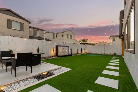 Exterior - 1501 E Rakestraw Ln, Gilbert, AZ 85298 photo 8 of 18
