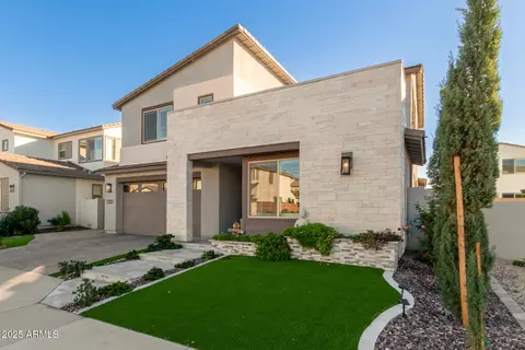 Exterior - 1501 E Rakestraw Ln, Gilbert, AZ 85298 photo 5 of 18