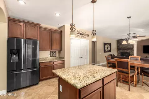 Kitchen - 3017 E Powell Way, Gilbert, AZ 85298 photo 3 of 3