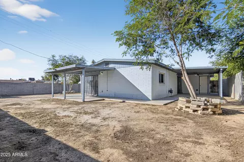 Exterior - 7649 W Mitchell Dr, Phoenix, AZ 85033 photo 2 of 2