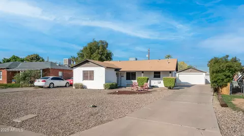 1728 W Avalon Dr, Phoenix, AZ 85015