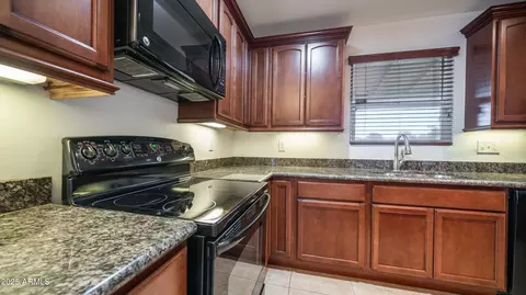 1728 W Avalon Dr, Phoenix, AZ 85015 photo 2