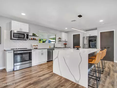 3010 E Yucca St, Phoenix, AZ 85028