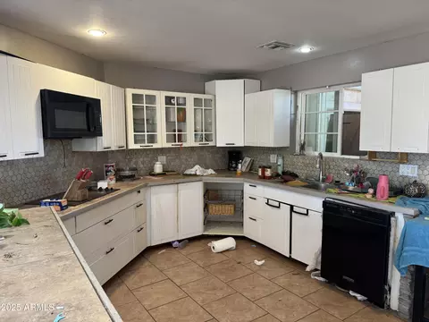 Kitchen - 851 E Junction St, Apache Junction, AZ 85119 photo 1 of 2