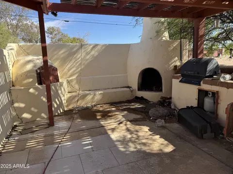 Exterior - 851 E Junction St, Apache Junction, AZ 85119 photo 3 of 5