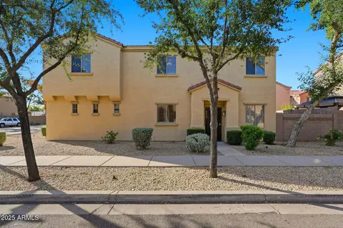 3040 W Los Gatos Dr, Phoenix, AZ 85027