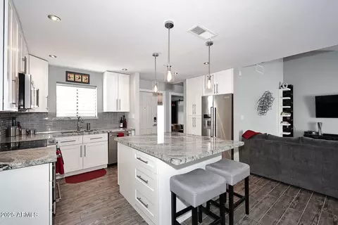 13818 N 43rd St, Phoenix, AZ 85032