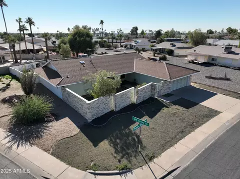 9803 W Pebble Beach Dr, Sun City, AZ 85351