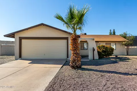 1025 E Greenway Dr, Tempe, AZ 85282