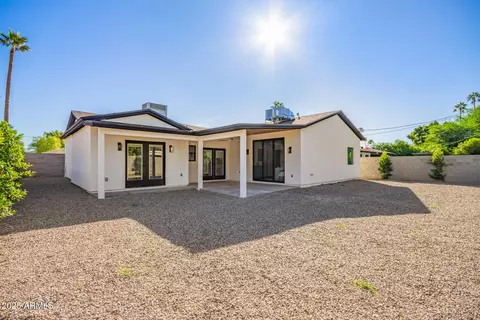 Exterior - 5712 N 11th Pl, Phoenix, AZ 85014 photo 8 of 8