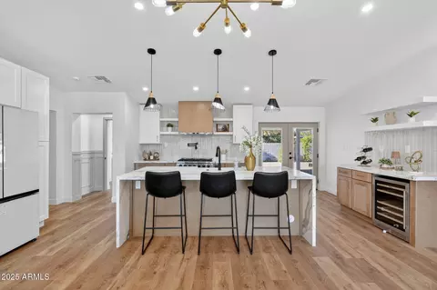 Kitchen - 5712 N 11th Pl, Phoenix, AZ 85014 photo 1 of 4